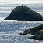 Residenza Lux Fronte Mare Vado Ligure