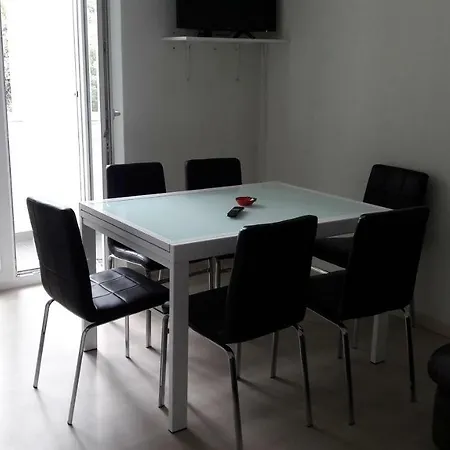 Residenza Lux Fronte Mare Vado Ligure