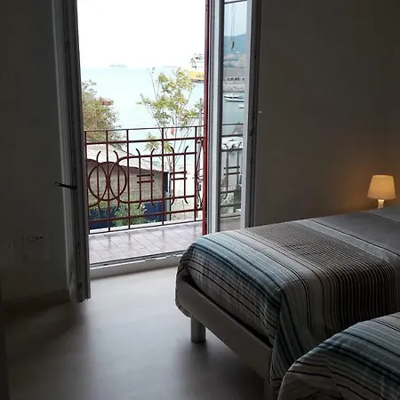 Residenza Lux Fronte Mare Apartamento Vado Ligure