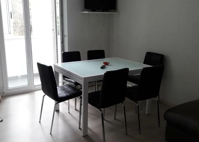 Residenza Lux Fronte Mare Vado Ligure
