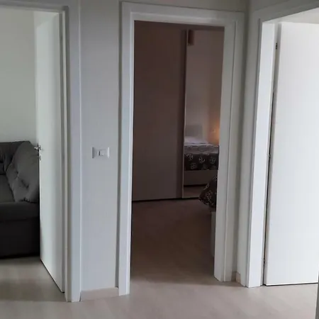 公寓 Residenza Lux Fronte Mare 瓦多利古雷