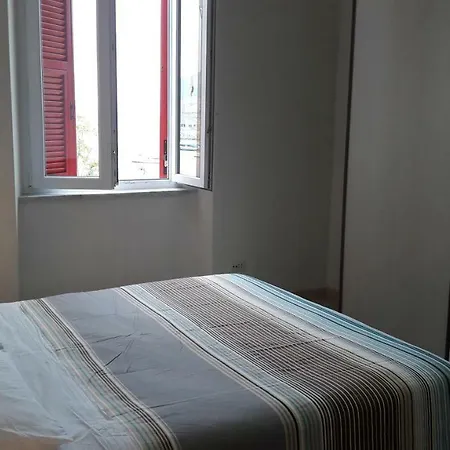 Residenza Lux Fronte Mare 公寓 瓦多利古雷